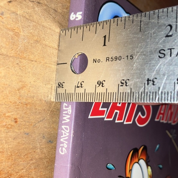 Garfield eats and runs, his 65th book-  Book Volume 65
 by Jim Davis - softcover - Picture 4 of 9